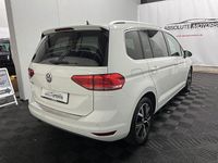 Gebraucht VW Touran Highline 150 PS (110 kW) 2019 Pure white Van / Kleinbus