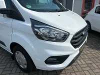 Gebraucht Ford 300 Trend 131 PS (96 kW) 2020 Weiß Van / Kleinbus