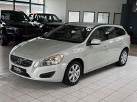 Gebraucht Volvo V60 Kinetic 114 PS (83 kW) 2012 Weiß Kombi