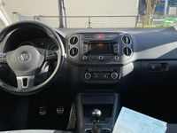 Second-hand VW Golf VII 105 CP (77 kW) 2012 Argintiu Hatchback
