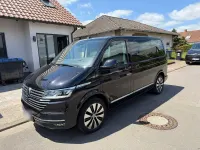 Gebraucht VW Multivan Highline 204 PS (150 kW) 2024 Schwarz Van / Kleinbus
