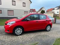 gebraucht Toyota Yaris 1.0 VVT-i Cool als 4 Türer mit Klimaanlage