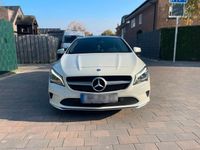 Gebraucht Mercedes CLA180 109 PS (80 kW) 2017 Weiß Limousine