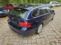 Gebraucht BMW 318 143 PS (105 kW) 2012 Blau Kombi