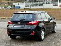 Gebraucht Hyundai i30 Trend 110 PS (80 kW) 2013 Schwarz Kombi