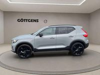Neu Volvo XC40 Plus 163 PS (119 kW) 2026 Grau SUV