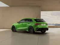 Neu Audi RS3 Sport 400 PS (294 kW) 2026 Grün Limousine