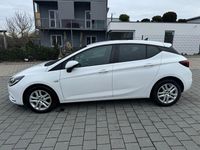Gebraucht Opel Astra Edition 110 PS (80 kW) 2018 Weiß Limousine