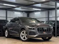 Gebraucht Audi Q8 S-Line 286 PS (210 kW) 2023 Grau SUV