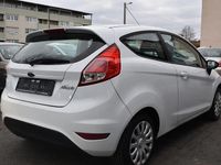 Gebraucht Ford Fiesta Trend 60 PS (44 kW) 2014 Weiß Kleinwagen