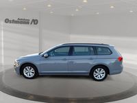 Gebraucht VW Passat Basis 150 PS (110 kW) 2023 Mondsteingrau uni Kombi