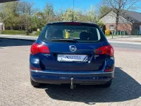 Gebraucht Opel Astra Edition 110 PS (80 kW) 2013 Blau Kombi