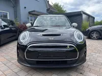 Gebraucht Mini Cooper SE 135 kW (184 PS) 2023 Midnight black metallic Kleinwagen