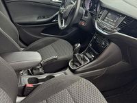 Gebraucht Opel Astra Dynamic 125 PS (91 kW) 2016 Rot Limousine