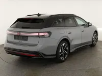 Neu VW ID.7 IQ Drive 11 kW (15 PS) 2026 Mondsteingrau/ dach schwarz Kombi