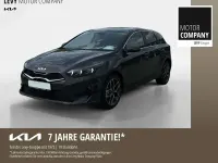 Neu Kia Ceed 101 PS (74 kW) 2025 H8g dark penta metal m Kleinwagen