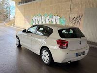 Gebraucht BMW 120 220 PS (161 kW) 2011 Weiß Kleinwagen