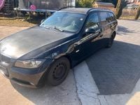 Gebraucht BMW 320 163 PS (119 kW) 2006 Schwarz Kombi