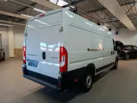 Gebraucht Peugeot Boxer 179 PS (131 kW) 2025 Weiß Van