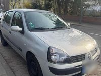 Gebraucht Renault Clio II 75 PS (55 kW) 2003 Silber Kleinwagen