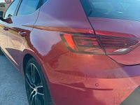 Używany Seat Leon CUPRA 300 KM (220 kW) 2017 Czerwony Sedan/Limuzyna