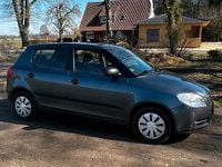 Gebraucht Skoda Fabia 60 PS (44 kW) 2010 Silber Kleinwagen