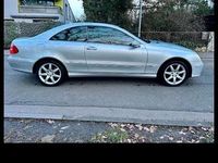 Gebraucht Mercedes CLK280 231 PS (169 kW) 2007 Silber Coupé