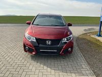 Gebraucht Honda Civic Elegance 141 PS (103 kW) 2015 Rot Limousine