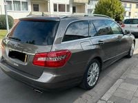 Gebraucht Mercedes E350 265 PS (194 kW) 2011 Grau Kombi