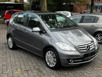Gebraucht Mercedes A180 109 PS (80 kW) 2011 Silber Kleinwagen