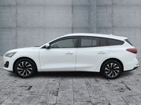 Gebraucht Ford Focus Titanium 120 PS (88 kW) 2022 Frostweiß Kombi