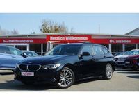 Gebraucht BMW 318 Advantage 150 PS (110 kW) 2021 Saphirschwarz metallic (metallic) Kombi