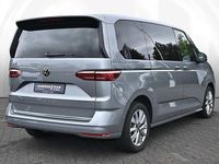 Gebraucht VW Multivan Style 150 PS (110 kW) 2024 Silber Van
