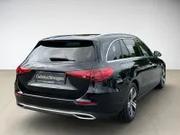 Gebraucht Mercedes C200 Avantgarde 163 PS (119 kW) 2023 Schwarz Kombi