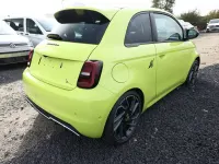 Neu Abarth 500e Turismo 114 kW (155 PS) 2025 Acid green Kleinwagen