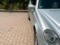 Gebraucht Mercedes E200 163 PS (119 kW) 2003 Silber Limousine