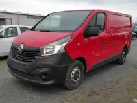 Usata Renault Trafic 90 CV (66 kW) 2014 Rosso Monovolume