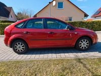 Gebraucht Ford Focus 101 PS (74 kW) 2005 Rot Limousine