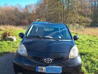 Gebraucht Toyota Aygo 68 PS (50 kW) 2006 Schwarz Kleinwagen