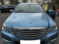 Gebraucht Mercedes E200 183 PS (134 kW) 2010 Blau Kombi