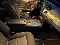 Gebraucht Mercedes E220 Elegance 170 PS (125 kW) 2015 Schwarz Limousine