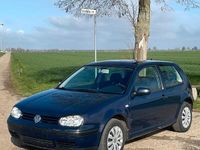 Gebraucht VW Golf IV 68 PS (50 kW) 2002 Blau Kleinwagen