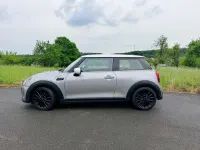 Gebraucht Mini Cooper Essential 136 PS (100 kW) 2022 Melting silver metallic Kleinwagen