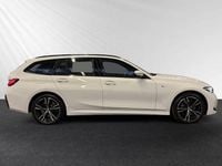 Gebraucht BMW 330e M Sport 292 PS (214 kW) 2024 Alpinweiss Kombi