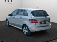 Gebraucht Mercedes B180 116 PS (85 kW) 2010 Silber Van / Kleinbus