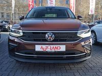 Gebraucht VW Tiguan Move 131 PS (96 kW) 2023 Ginger brown metallic SUV