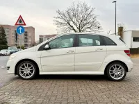 Gebraucht Mercedes B200 136 PS (100 kW) 2009 Weiß Van / Kleinbus