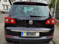Gebraucht VW Tiguan Sport 140 PS (102 kW) 2008 Schwarz SUV