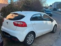 Gebraucht Kia Rio 109 PS (80 kW) 2011 Weiß Limousine