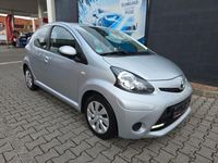 Gebraucht Toyota Aygo Cool 68 PS (50 kW) 2014 Silber Kleinwagen